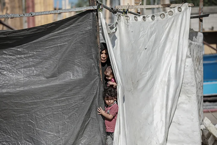 israilin hucumlari altindaki gazzede guclu omur sartlari hayatta kalma cabasi veriyorlar 9 VUHW5V1A
