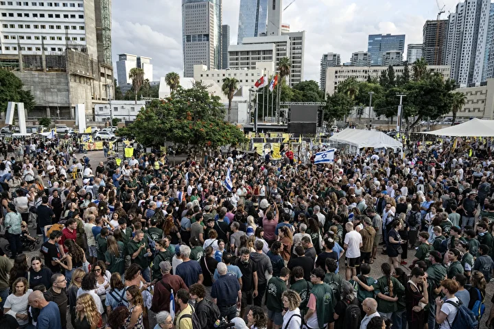 israilliler gazzede yururluge girmesi beklenen ateskesi kutladi 12 c7VuF1za