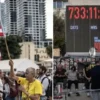 israilliler gazzede yururluge girmesi beklenen ateskesi kutladi 4p9MW8x3.webp