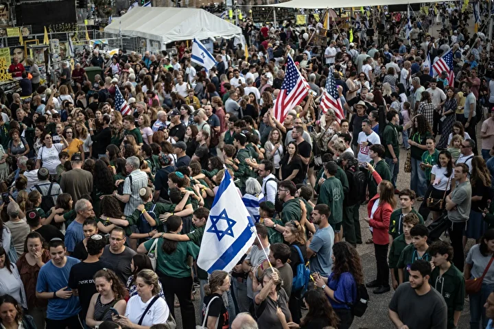 israilliler gazzede yururluge girmesi beklenen ateskesi kutladi 6 qN9kGFd6