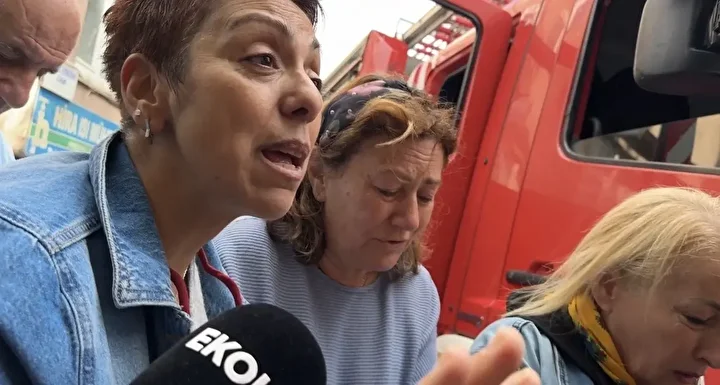 İstanbul Beşiktaş'ta büyük yangın: Şebnem Bozoklu'nun konutu alevler içinde kaldı 4 istanbul besiktasta buyuk yangin sebnem bozoklunun konutu alevler icinde kaldi 3 gIf6JBiy