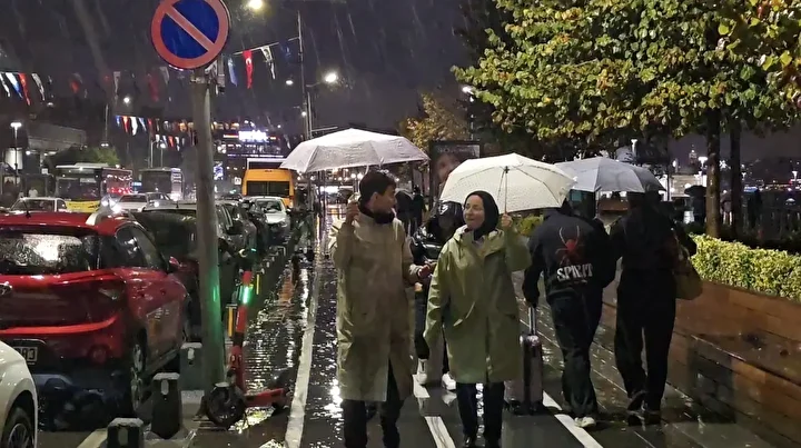 istanbulda saganak nedeniyle maltepe ve uskudarda caddeleri su basti 6 b3wOZtDJ