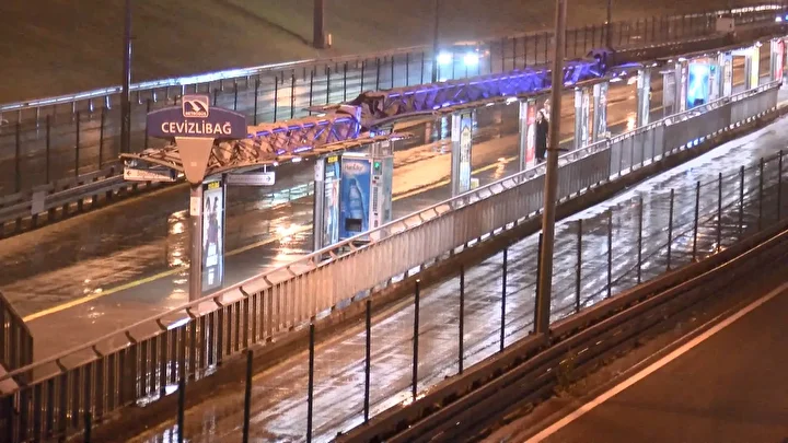 istanbulda saganak tesirli oldu 4 O8L2XSZS