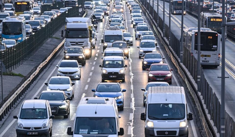 istanbulda trafik yogunlugu yuzde 80e ulasti aBqsbSy8.jpg