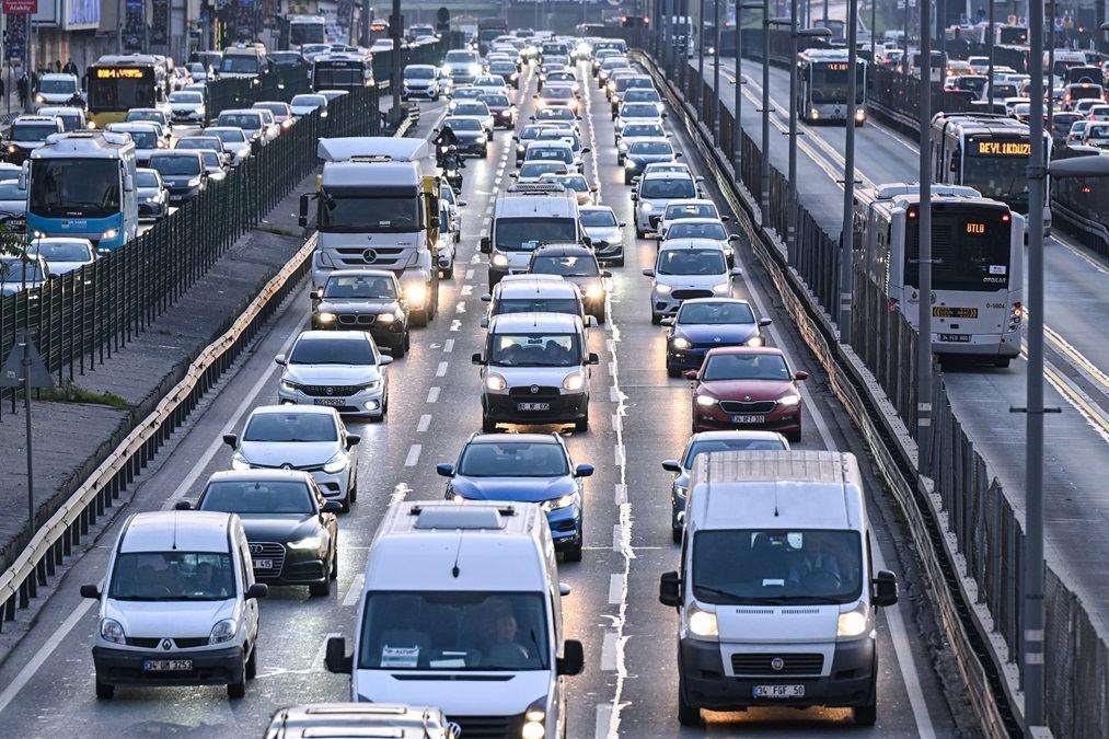 istanbulda trafik yogunlugu yuzde 81e ulasti 1