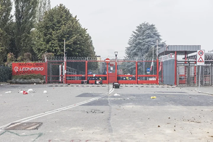 İtalya’da İsrail’in Global Sumud Filosu’na saldırısını protesto etmek üzere genel greve gidildi 16 italyada israilin global sumud filosuna saldirisini protesto etmek uzere genel greve gidildi 15 DDstIW3a