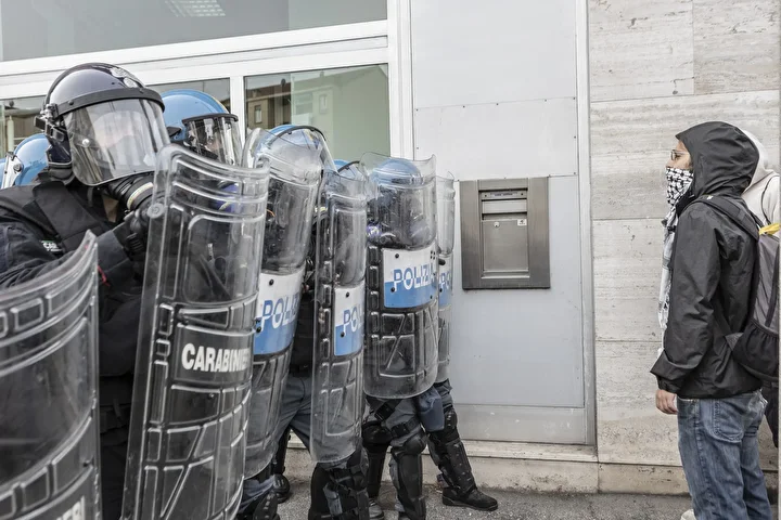 İtalya’da İsrail’in Global Sumud Filosu’na saldırısını protesto etmek üzere genel greve gidildi 18 italyada israilin global sumud filosuna saldirisini protesto etmek uzere genel greve gidildi 17 N7DVNRzw