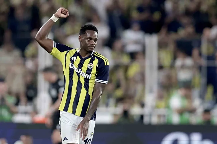 Jhon Duran'ın alanlara dönüş tarihi aşikâr oldu! Dev maçta forma giyebilecek 3 jhon duranin alanlara donus tarihi asik r oldu dev macta forma giyebilecek 2 DFOchILs