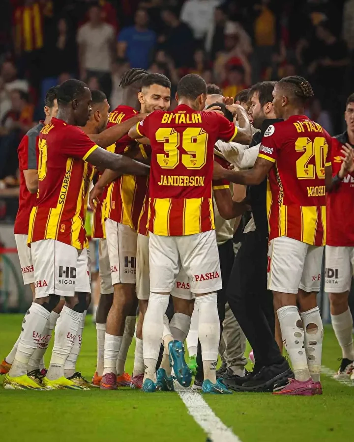 kaleye duvar orduler iste ustun ligin en az gol yiyen kadrosu 4 FSEksOHU