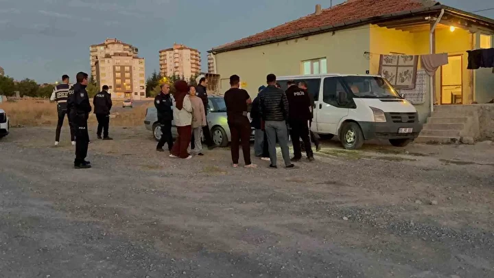 kar maskeli saldirganlar baba ve oglunu vurdu 3
