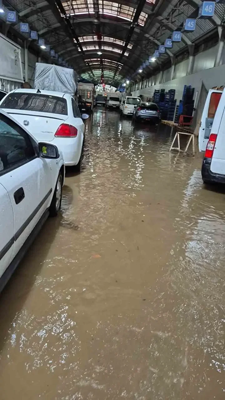 karadeniz ereglide saganak ve dolu hayati felc etti 0 1hPYe1cp