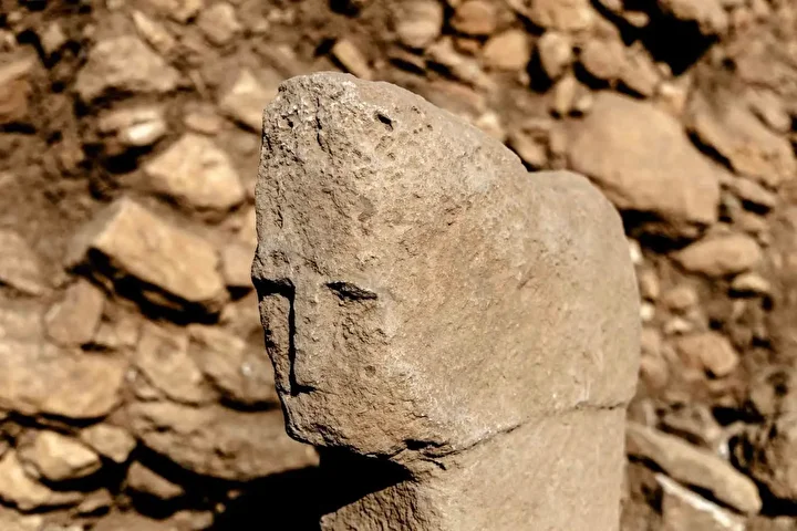 karahantepede tarihte bir birinci insan yuzlu t bicimli dikilitas bulundu 2 Dl6n8z5w