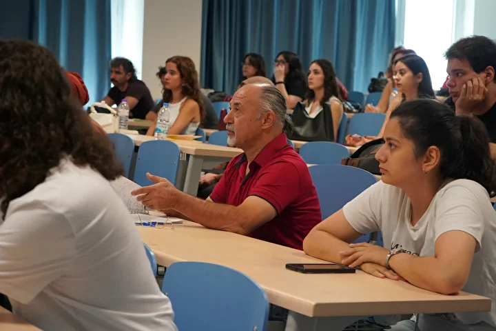 Kardeşine özendi 63 yaşında tekrar üniversite öğrencisi oldu 5 kardesine ozendi 63 yasinda tekrar universite ogrencisi oldu 4 jAESEru2