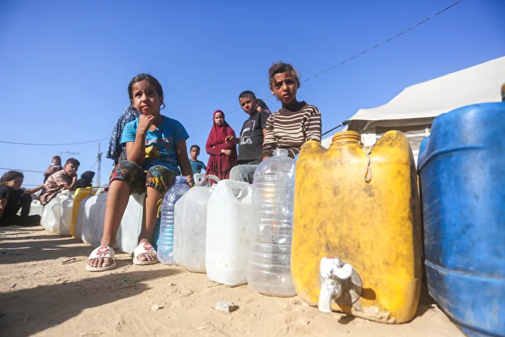 katil israil ataklari altindaki gazzede su krizi suruyor 0