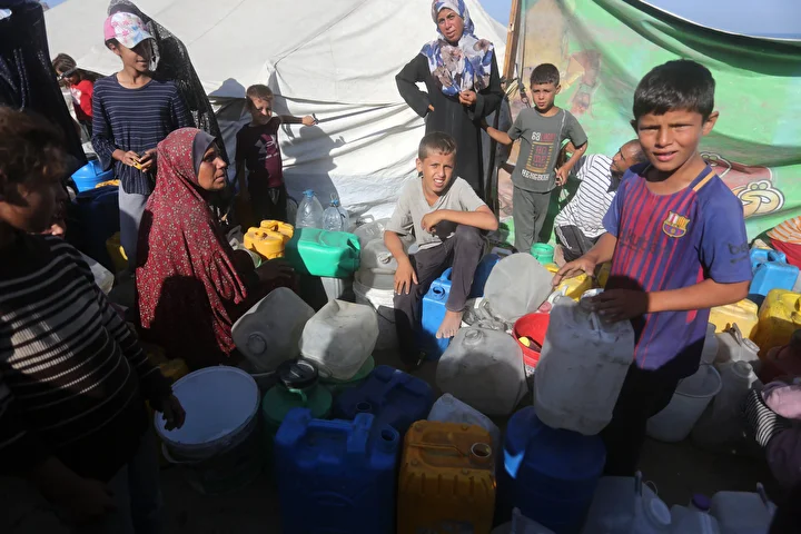 katil israil ataklari altindaki gazzede su krizi suruyor 6 dfZQyFbV