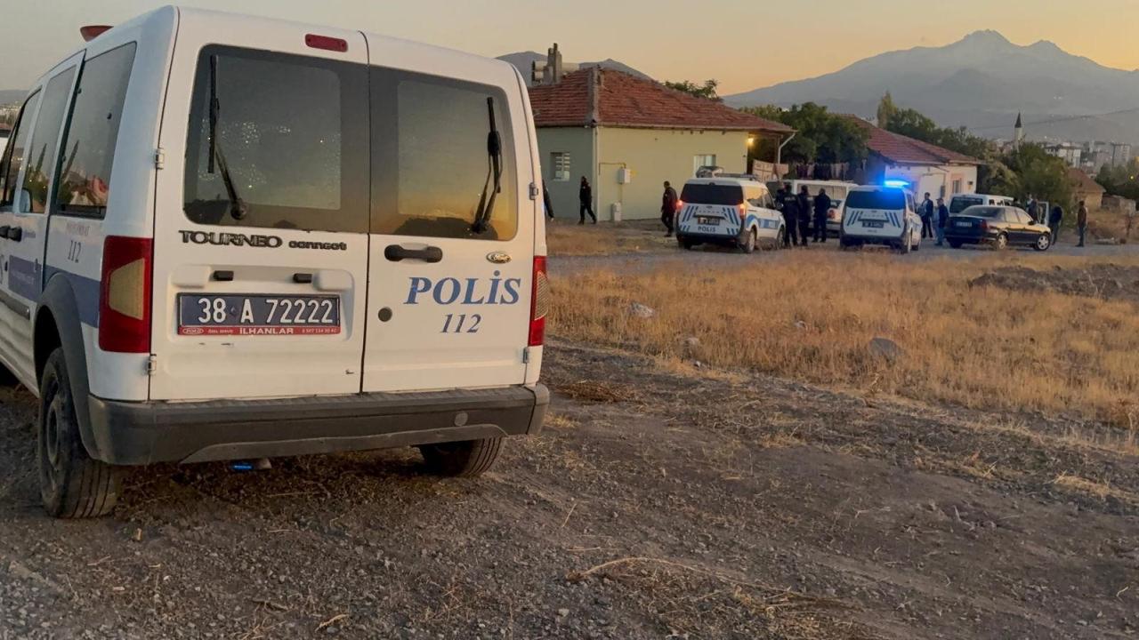 Kayseri'de baba ve oğlu silahlı hücuma uğradı 1 kayseride baba ve oglu silahli hucuma ugradi 0 gBhaJgJ1