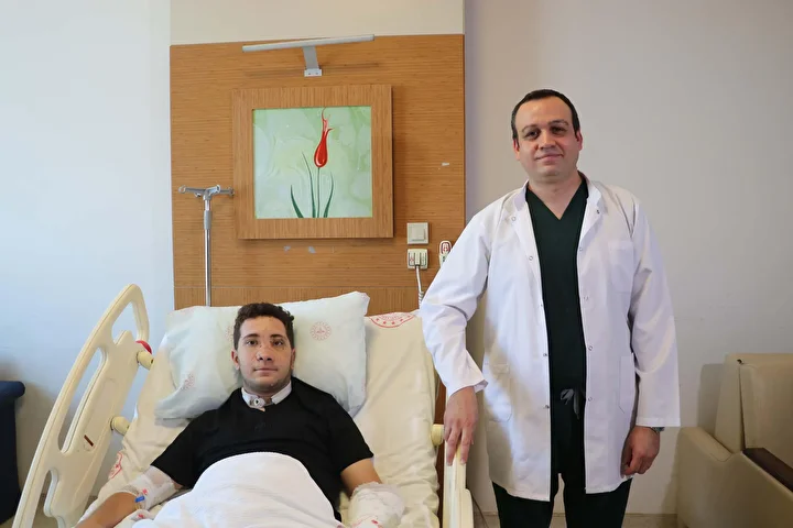 kazada burnu kopma noktasina geldi ameliyatla sihhatine kavustu guya hayata yine baslamis uzereyim 3 eqskqnhC