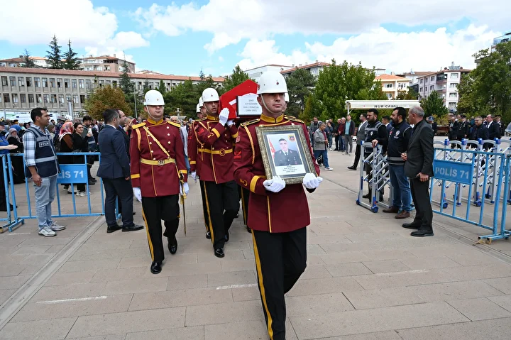 kazada sehit olan jandarma iscisi kirikkalede son seyahatine ugurlandi 0 jazNZUWJ