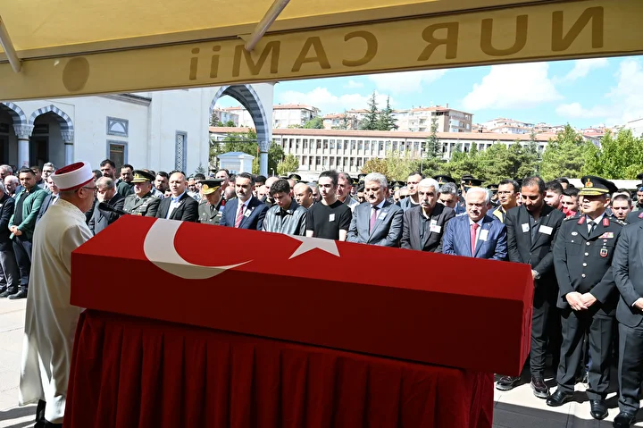 kazada sehit olan jandarma iscisi kirikkalede son seyahatine ugurlandi 2 dtBgw2NY