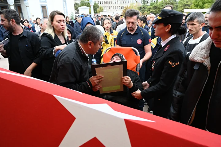 kazada sehit olan jandarma iscisi kirikkalede son seyahatine ugurlandi 3 aTcVZpAb