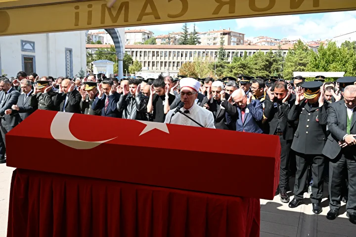 kazada sehit olan jandarma iscisi kirikkalede son seyahatine ugurlandi 4 QItg2ttW