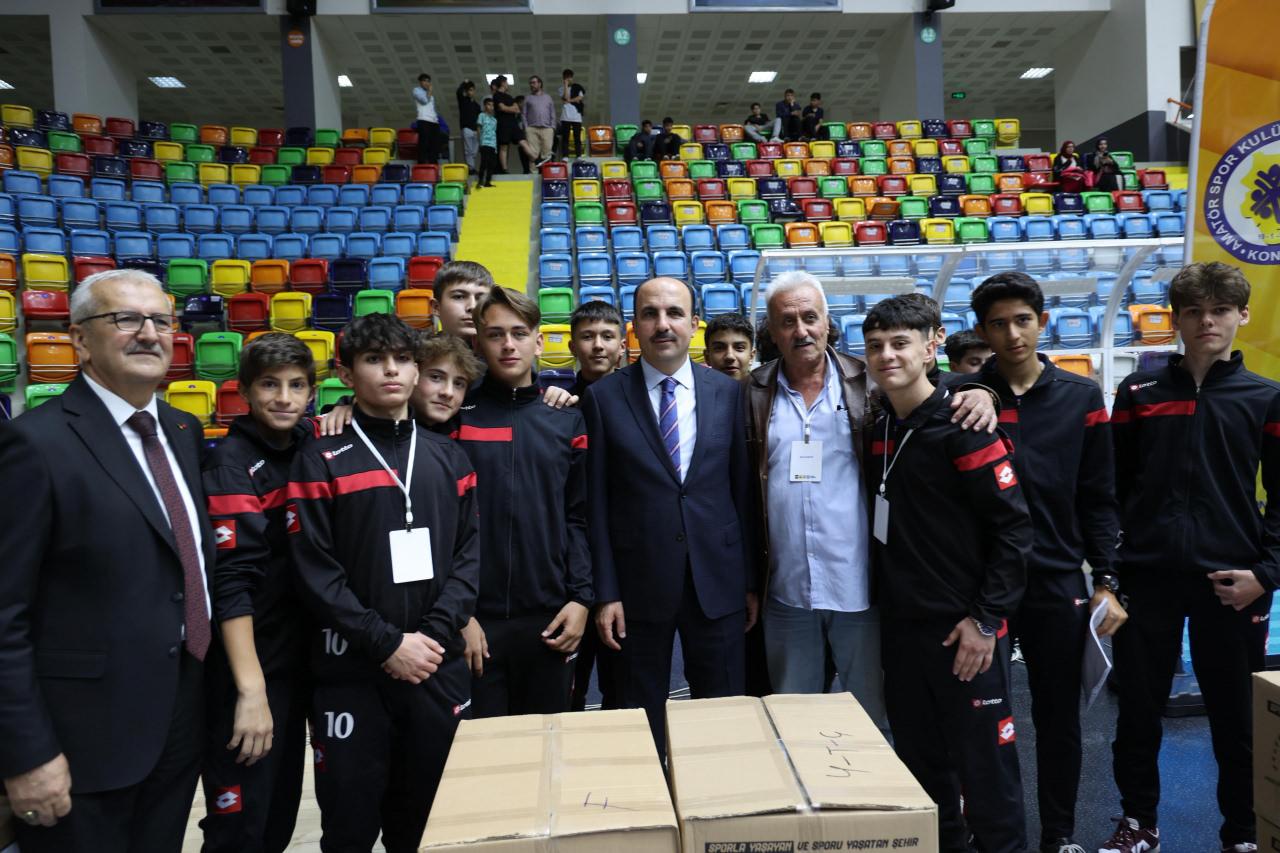 konya buyuksehirden amator spor kuluplerine 144 milyon tllik dayanak 1 RRlsvRsf