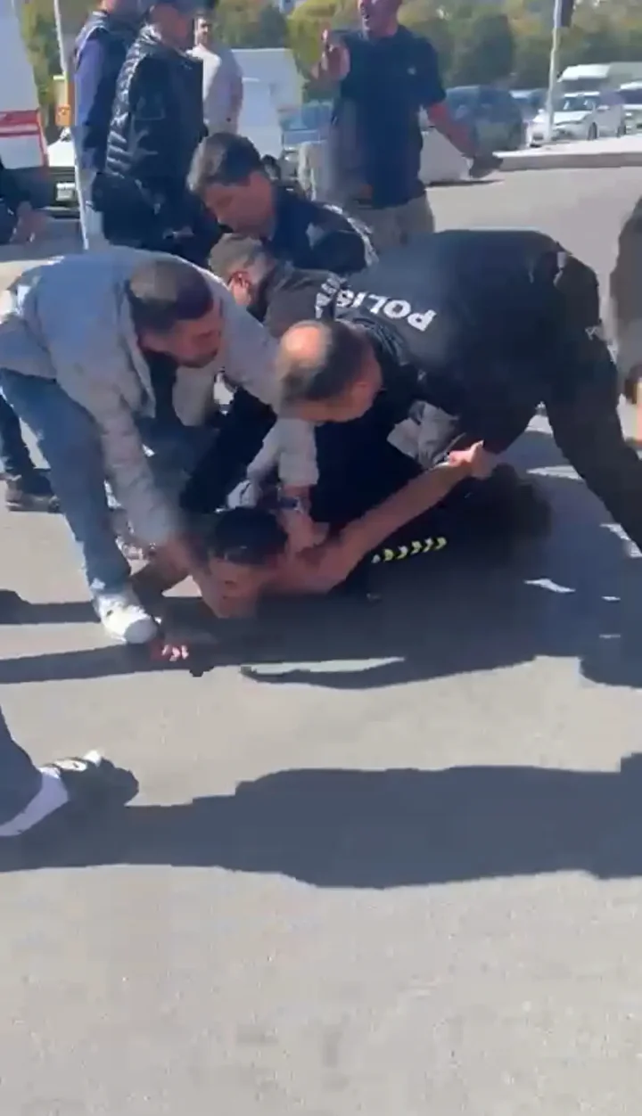kucukcekmecede kaza yapan alkollu sofor polise direndi 1 wXR3U8bY