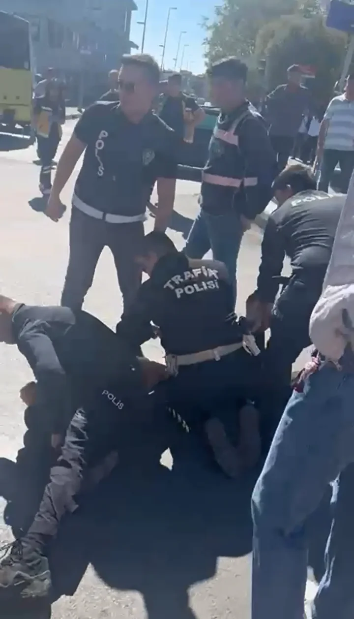 kucukcekmecede kaza yapan alkollu sofor polise direndi 2 4BDr1HML