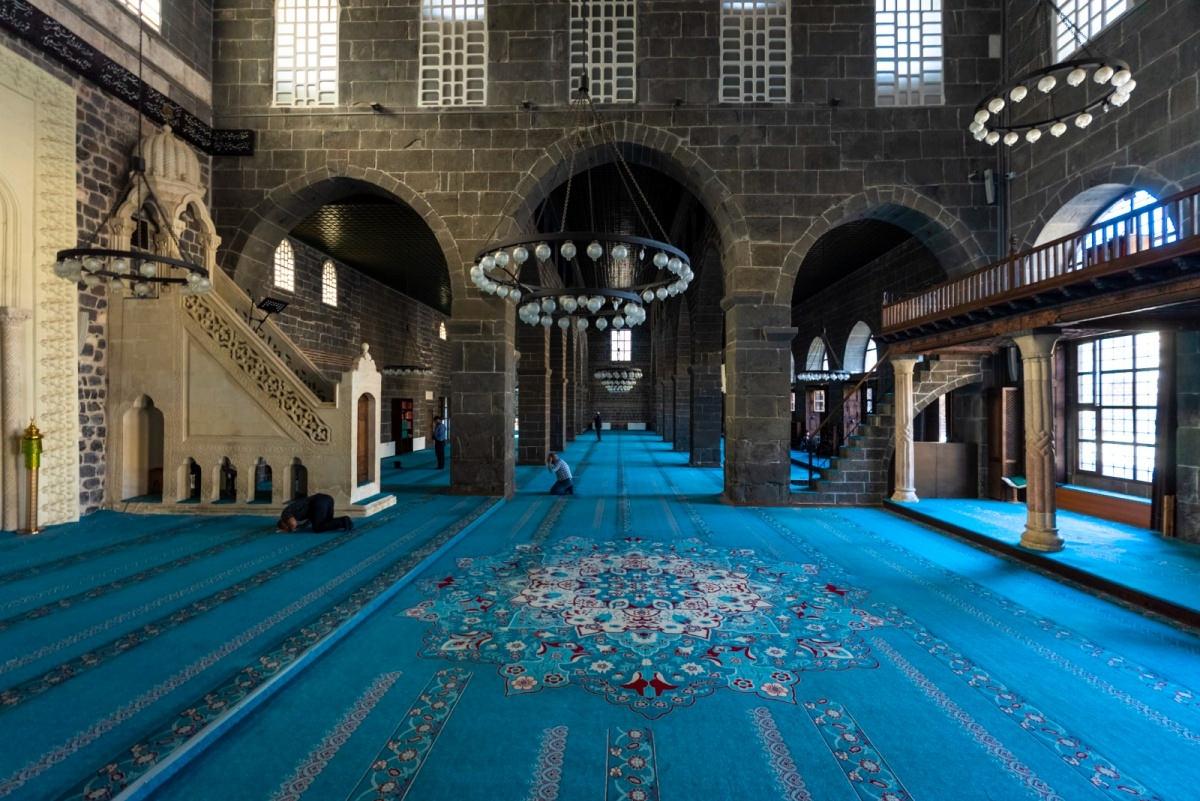 kultur yolu senligi diyarbakirda mezopotamyanin isiginda sanat dolu 9 gun 4 bepKL2BR