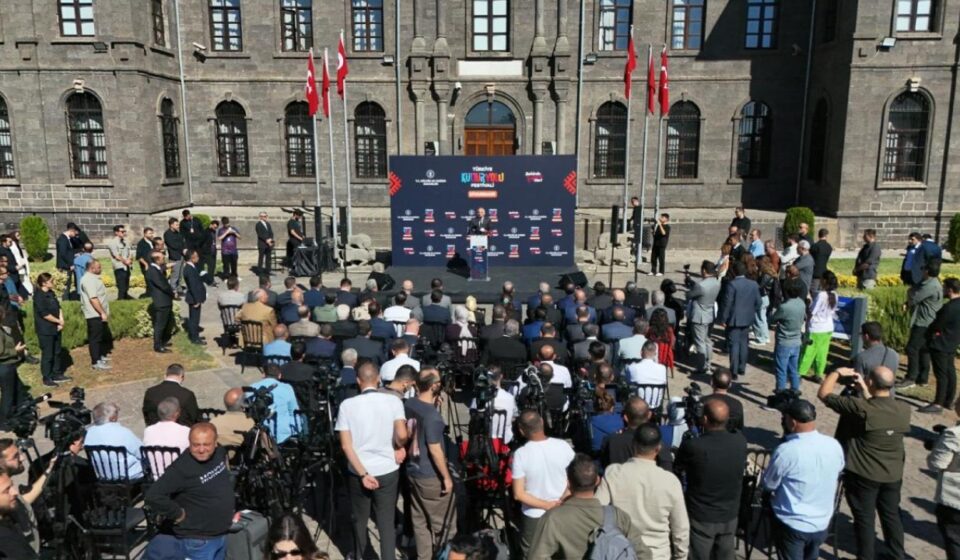 kultur yolu senligi diyarbakirda mezopotamyanin isiginda sanat dolu 9 gun xujynrSq.jpg