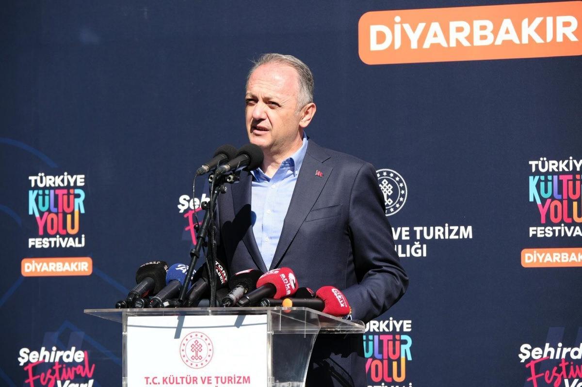 Kültür Yolu’nun rüzgarı Diyarbakır’da: 9 günlük sanat maratonu başladı! 2 kultur yolunun ruzgari diyarbakirda 9 gunluk sanat maratonu basladi 1 7AaNPuKd