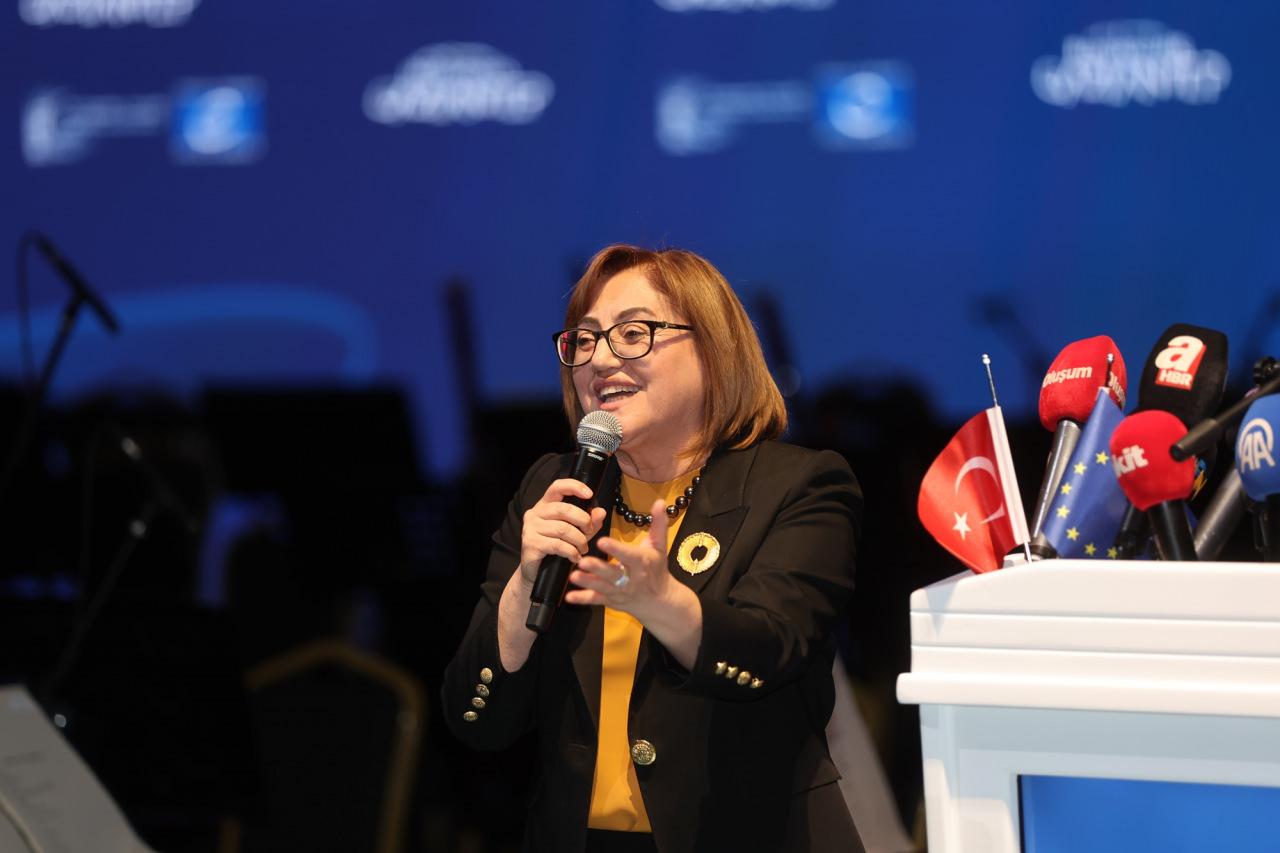 Lider Fatma Şahin'in vizyonu Gaziantep'e Avrupa Ödülü'nü getirdi 2 lider fatma sahinin vizyonu gaziantepe avrupa odulunu getirdi 1 DOcKISql