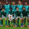 liverpoolun yildizi etkilendi alana dondu ve stadyumu inceledi OYKmuPqi.webp