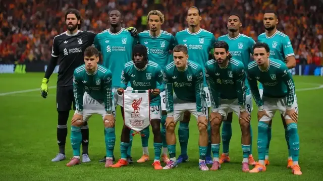 liverpoolun yildizi etkilendi alana dondu ve stadyumu inceledi OYKmuPqi.webp