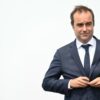 macron lecornuyu tekrar atadi yansilar cig uzere buyudu M96mrqzR.jpg