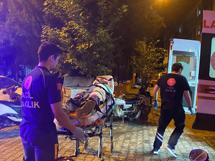 Manisa’da araca silahlı taarruz: Yaralılar var 2 manisada araca silahli taarruz yaralilar var 1