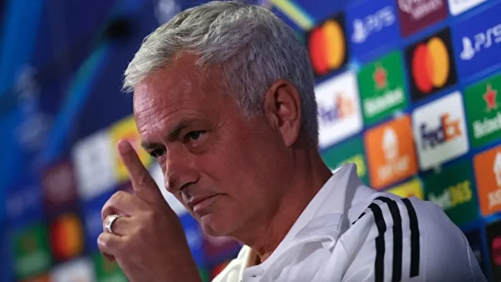 Mourinho’dan Chelsea yenilgisi sonrası flaş Kerem Aktürkoğlu açıklaması 2 mourinhodan chelsea yenilgisi sonrasi flas kerem akturkoglu aciklamasi 1 zZp51Thv