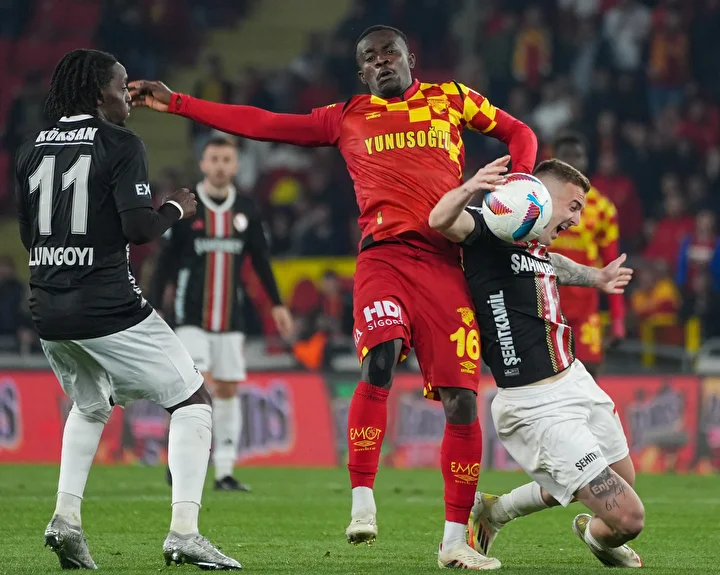 osimhenle oynamak isterim demisti muhtesem ligin yildizi galatasaraya 1