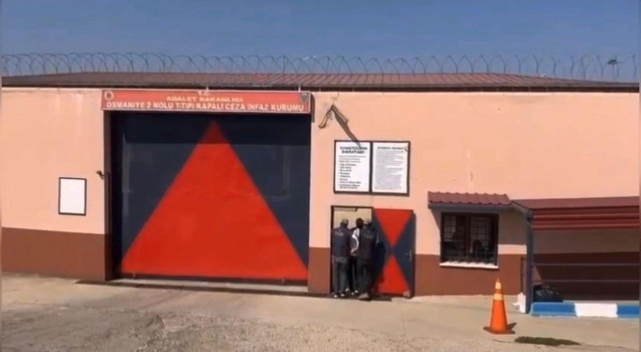 Osmaniye’de FETÖ firarisi 9 yıl sonra yakalandı 2 osmaniyede feto firarisi 9 yil sonra yakalandi 1 iIhO4JlX
