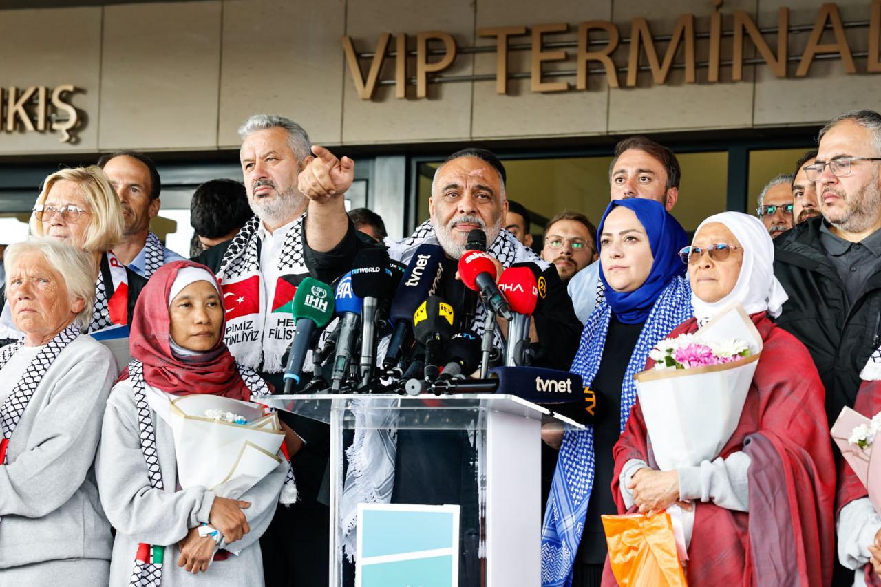 ozgurluk filosu aktivistleri istanbul havalimaninda karsilandi 4 P5rzNXNP