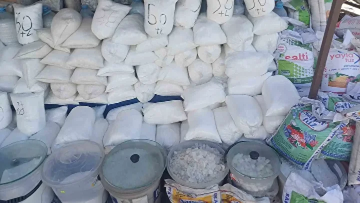 pakistandan ve cankiridan kayseriye getiriyor musterilerin gozu onunde parcalayip satiyor 2 R7Uwr8bH
