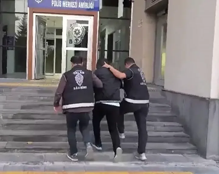 patlican kozlerken ormani yakan sahis yakalandi 1 gozalti 6 nPV1Pjzn