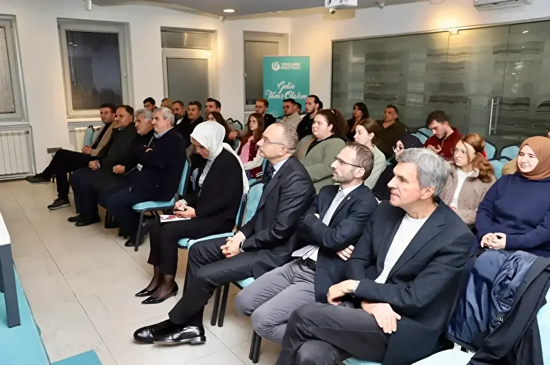 Priştine ve Üsküp'te edebiyat söyleşileri 2 pristine ve uskupte edebiyat soylesileri 1