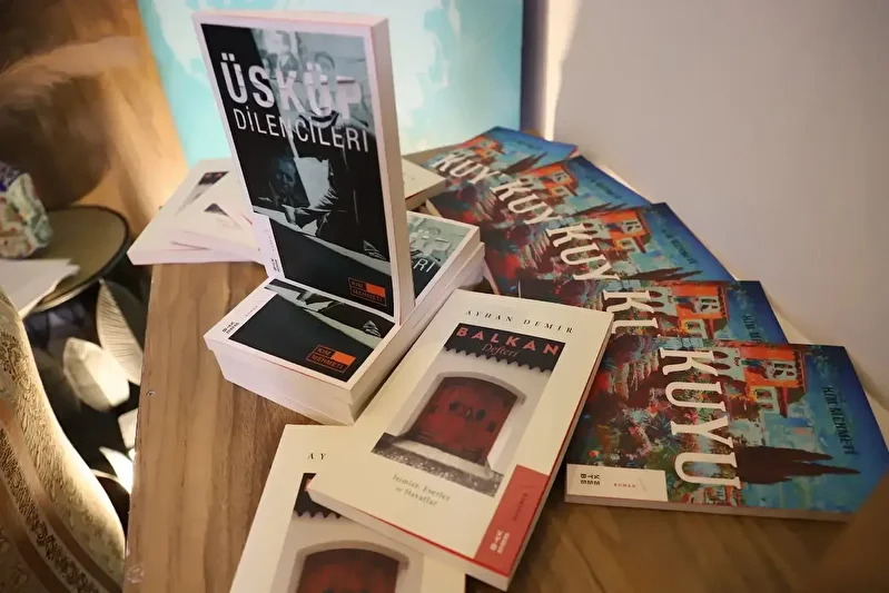 Priştine ve Üsküp'te edebiyat söyleşileri 4 pristine ve uskupte edebiyat soylesileri 3 RWEY1RVL