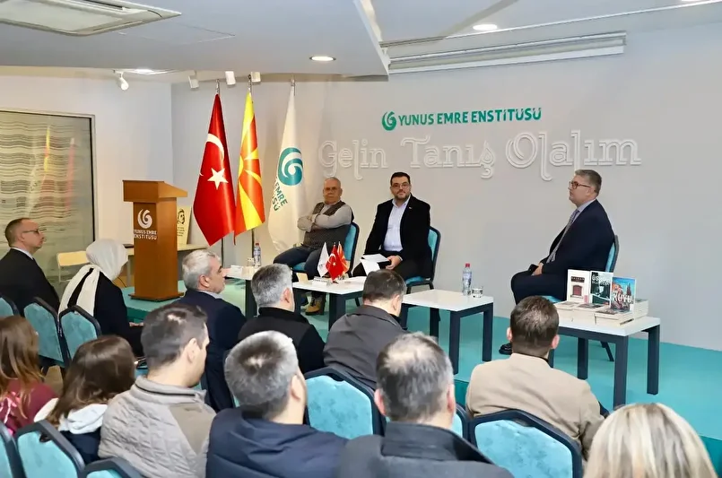 Priştine ve Üsküp'te edebiyat söyleşileri 5 pristine ve uskupte edebiyat soylesileri 4 UzPgt9F5