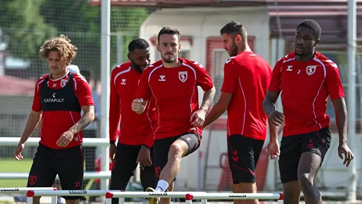 samsunspor konferans liginde birinci imtihanina cikiyor varsova maci ne vakit 8