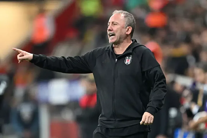 Sergen Yalçın o bölgede iki yıldızın biletini kesti: ‘Gönderin’ 5 sergen yalcin o bolgede iki yildizin biletini kesti gonderin 4 2KTP39Bu