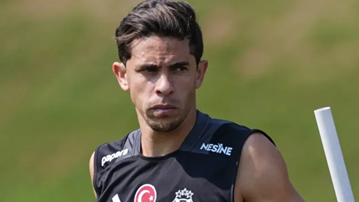 sergen yalcin o mactan sonra kararini verdi yildiz futbolcu kulubeye 5 LDByA8lk