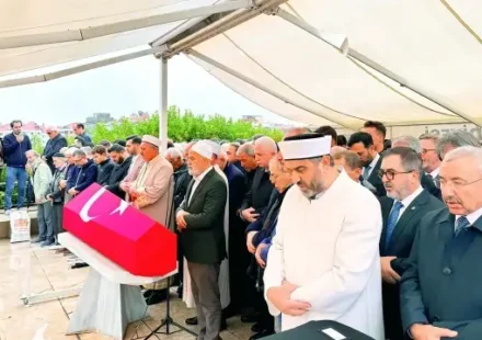 siirin ustadina veda memleketinde defnedilecek uybaJnU8.webp