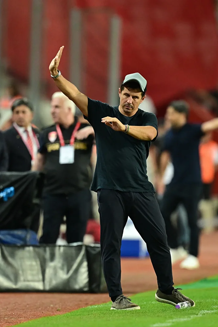 Süper Lig takımında beklenmedik istifa 4 super lig takiminda beklenmedik istifa 3 RHkvnDj7